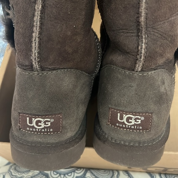 UGG Bailey button triplet boots in excellent used condition size 7 with box - Picture 11 of 17